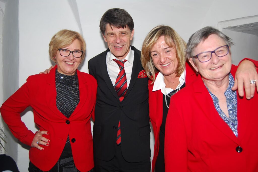 Weihnfeier17.12.2016GoldenRain